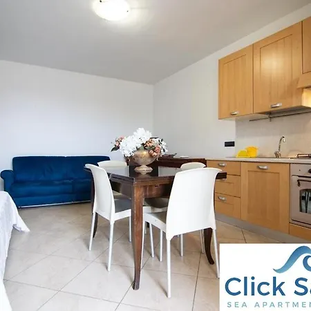 Semesterbostad Rosmini - Parcheggio-veranda - Baia - Lido - By Click Salento *