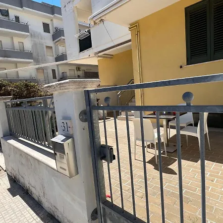 Rosmini - Parcheggio-veranda - Baia - Lido - By Click Salento *