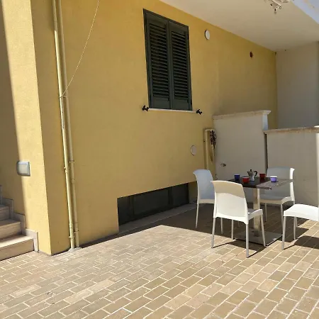 Rosmini - Parcheggio-veranda - Baia - Lido - By Click Salento Дом отдыха *