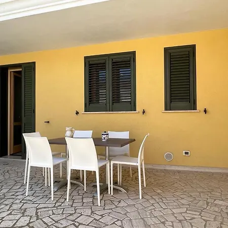 Semesterbostad Rosmini - Parcheggio-veranda - Baia - Lido - By Click Salento *