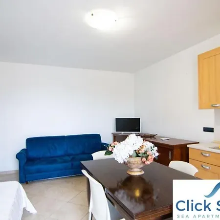 Rosmini - Parcheggio-veranda - Baia - Lido - By Click Salento * 加利波利