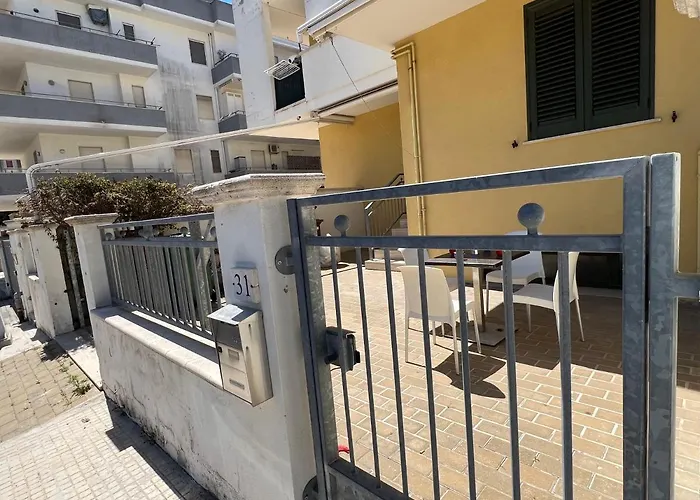 Rosmini - Parcheggio-veranda - Baia - Lido - By Click Salento *